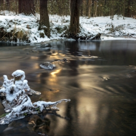 Холодная вода (серия)