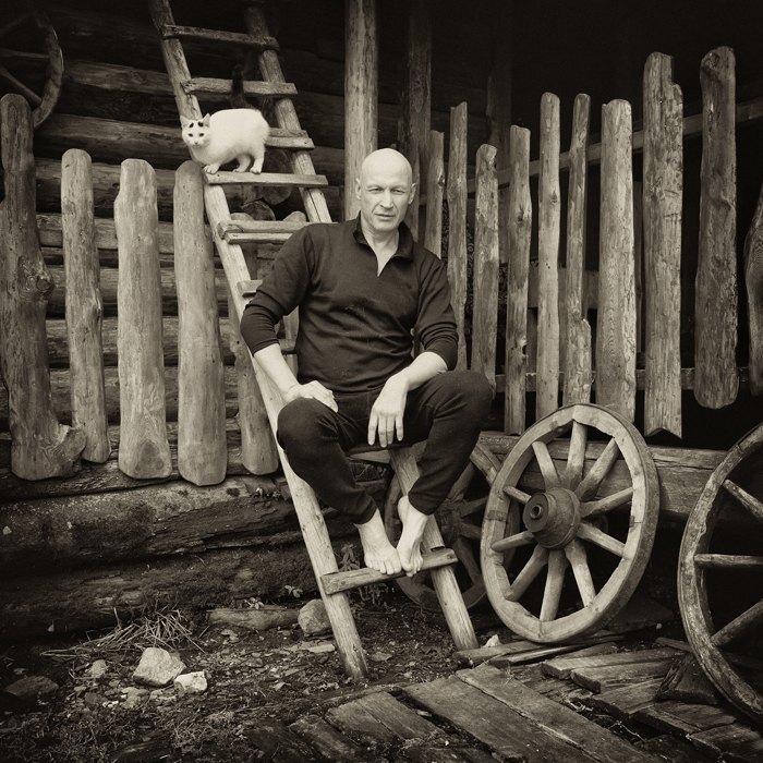 Человек и кошка