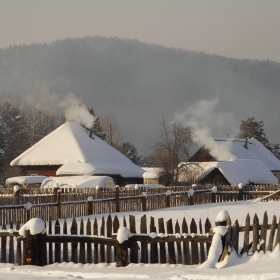 Зимнее утро в деревне автора giviryak