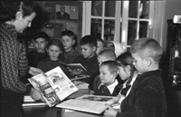 В детской библиотеке, 1960-е годы автора admin