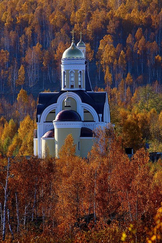 Юрий Ермолин. Храм в Карабаше