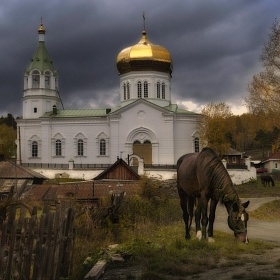 У храма автора fotososunov1955