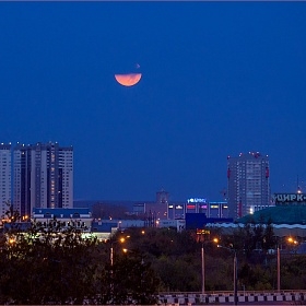 Взгляд багровой луны автора tumanov