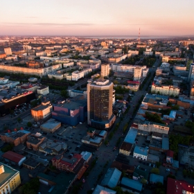 Центр Челябинска на закате