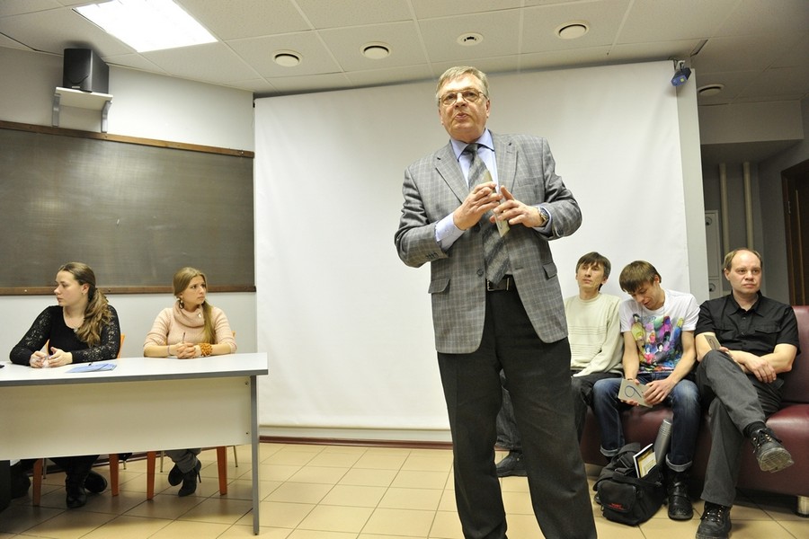 Александр Титаев