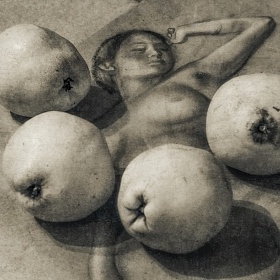 Обнаженная в яблоках автора fotososunov1955