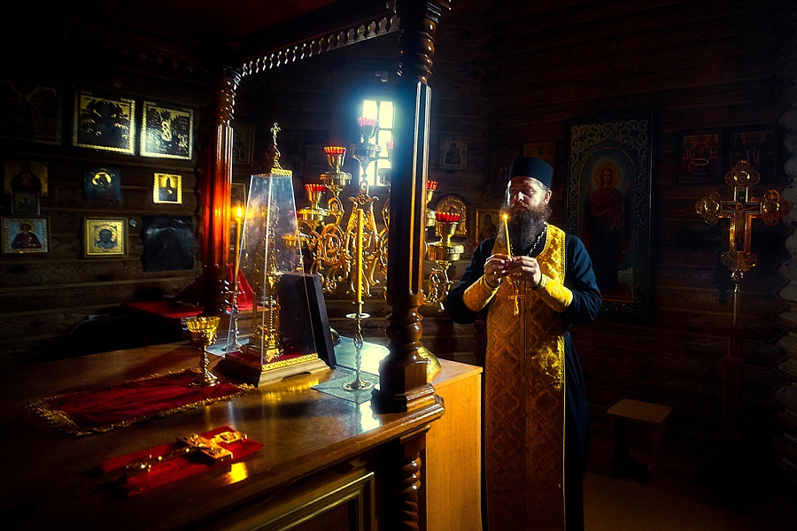 Алтарь (серия)