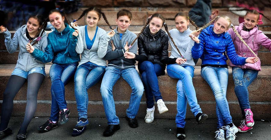 СЕМЬ ДЕВЧОНОК, ОДИН Я