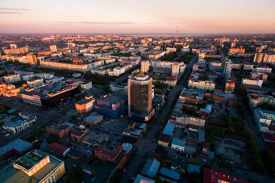 Центр Челябинска на закате