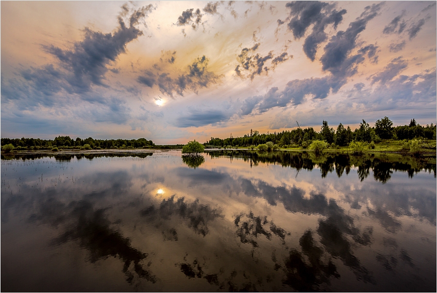 На реке