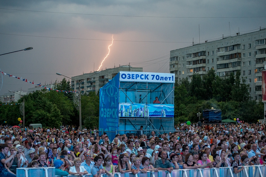 СТИЛЯГАМ ГРОЗЫ НЕ СТРАШНЫ (серия)