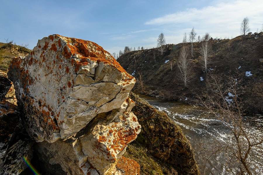 Весной камни тоже расцветают (серия)