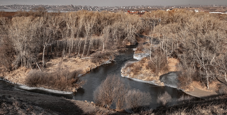 Возле города М.